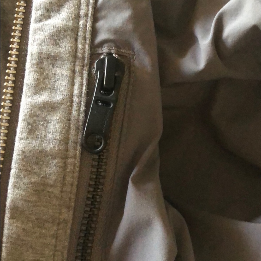Lululemon jacket medium - Picture 3 of 3